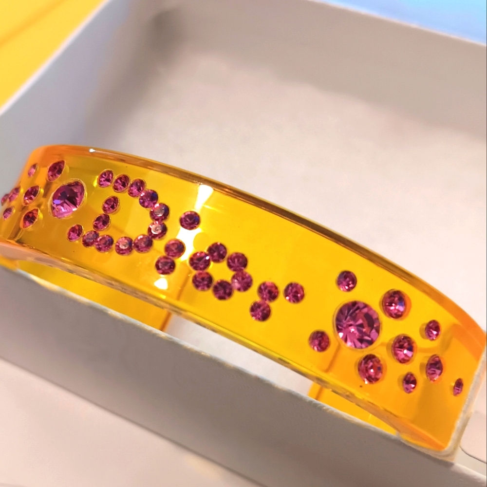 💛 Christian Dior Yellow Acrylic Cuff Bracelet w/Pink Rhinestones NWT! - Picture 15 of 15